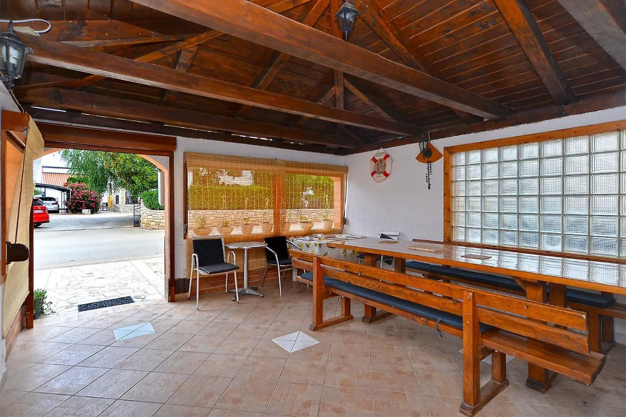 Apartments Orange 709 Fažana