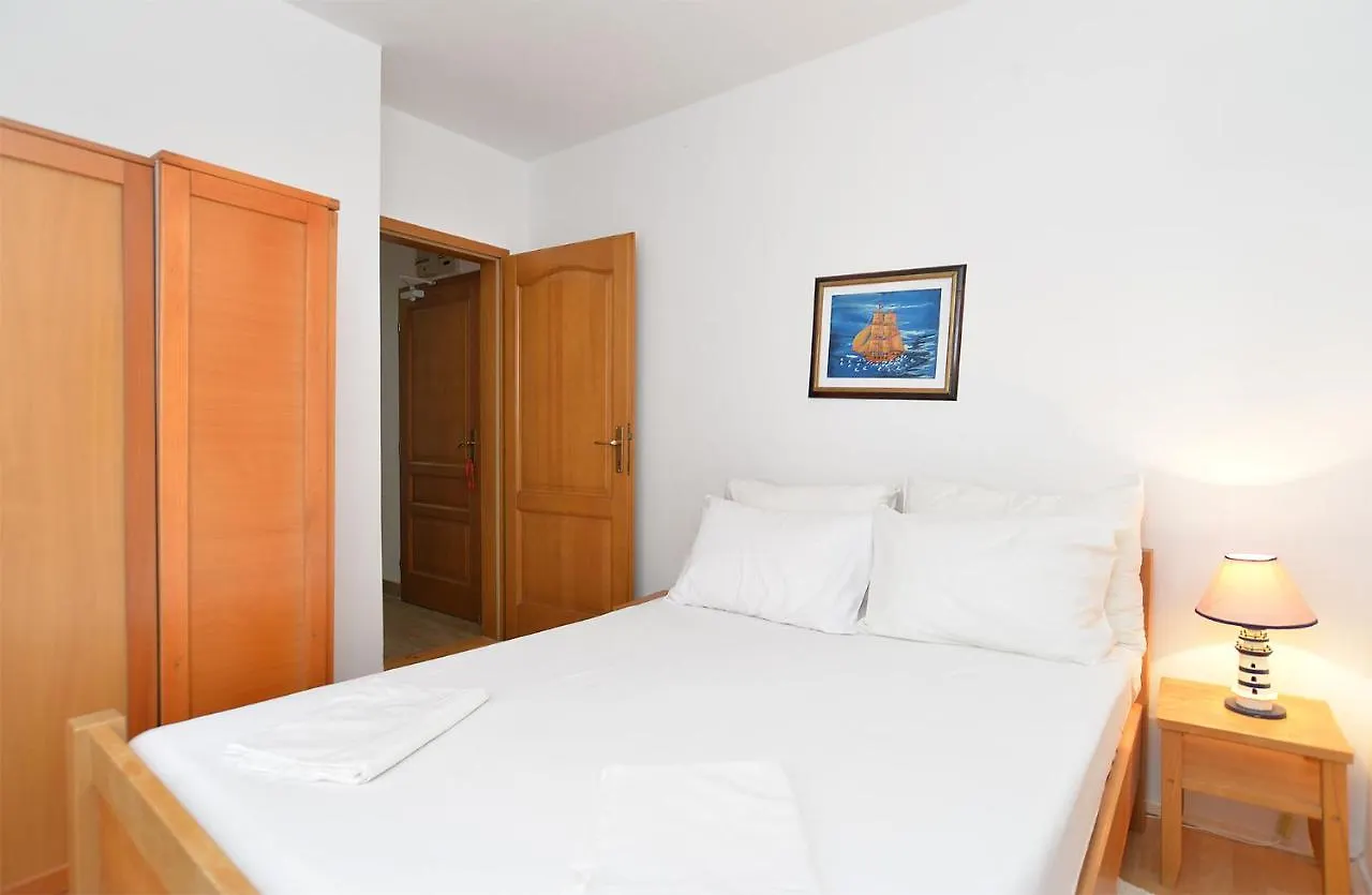 Apartments Orange 709 Fažana