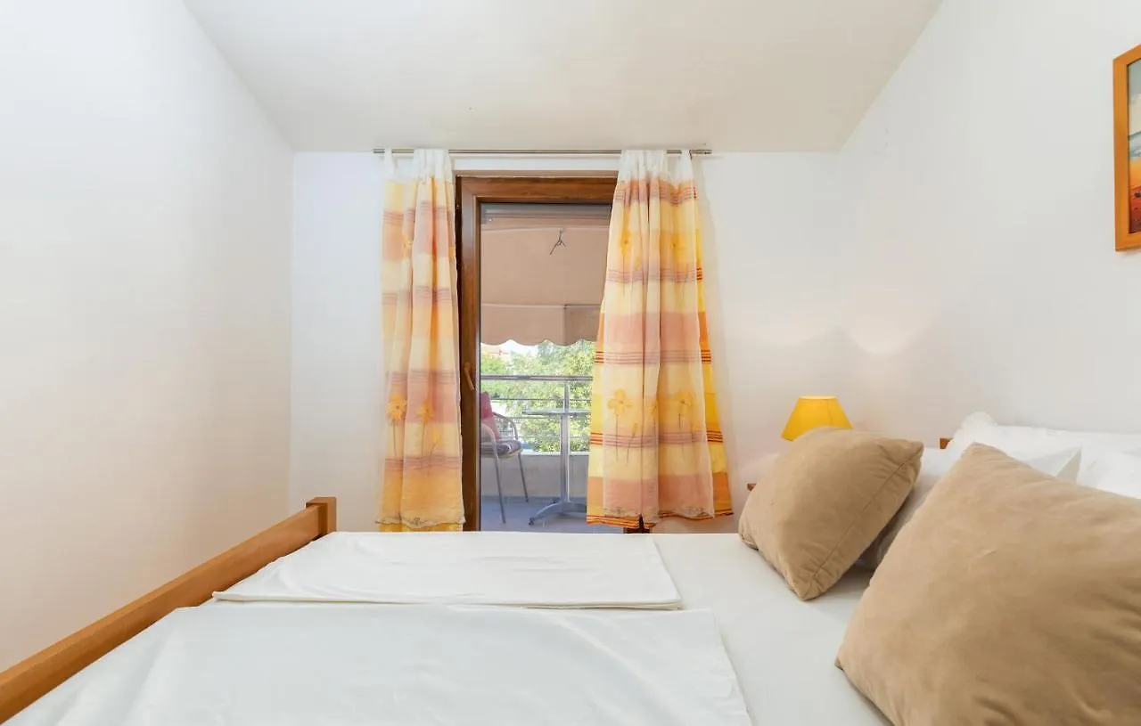 Apartments Orange 709 Fažana Hırvatistan