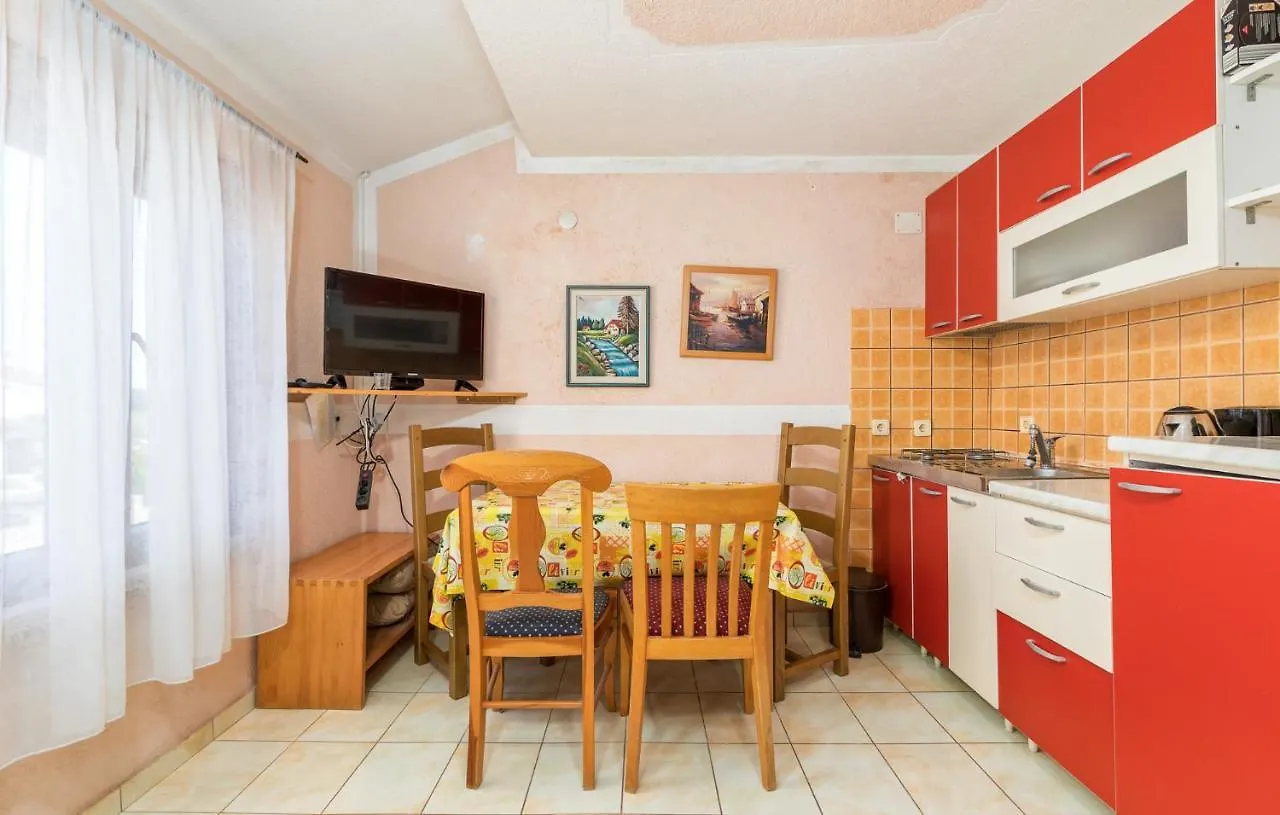 Apartments Orange 709 Fažana
