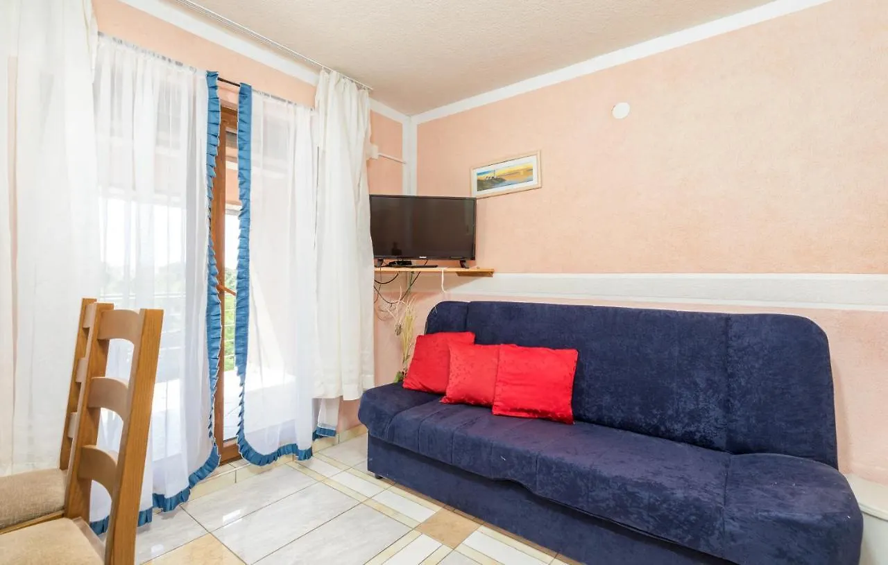 Apartments Orange 709 Fažana