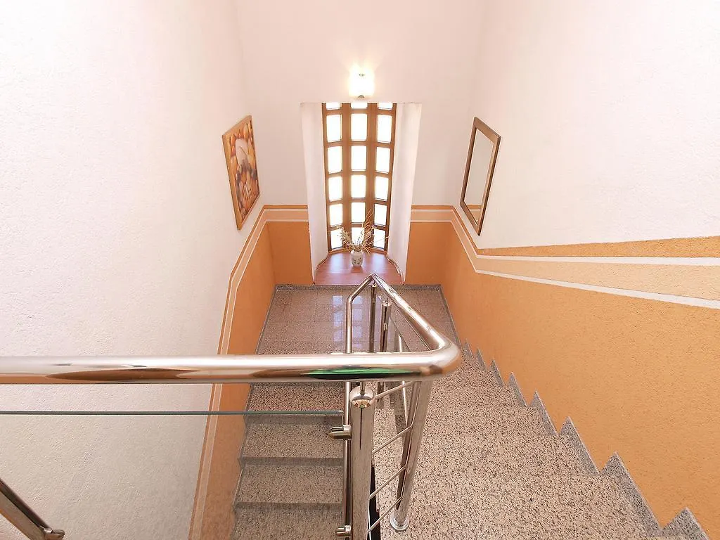 Apartments Orange 709 Fažana